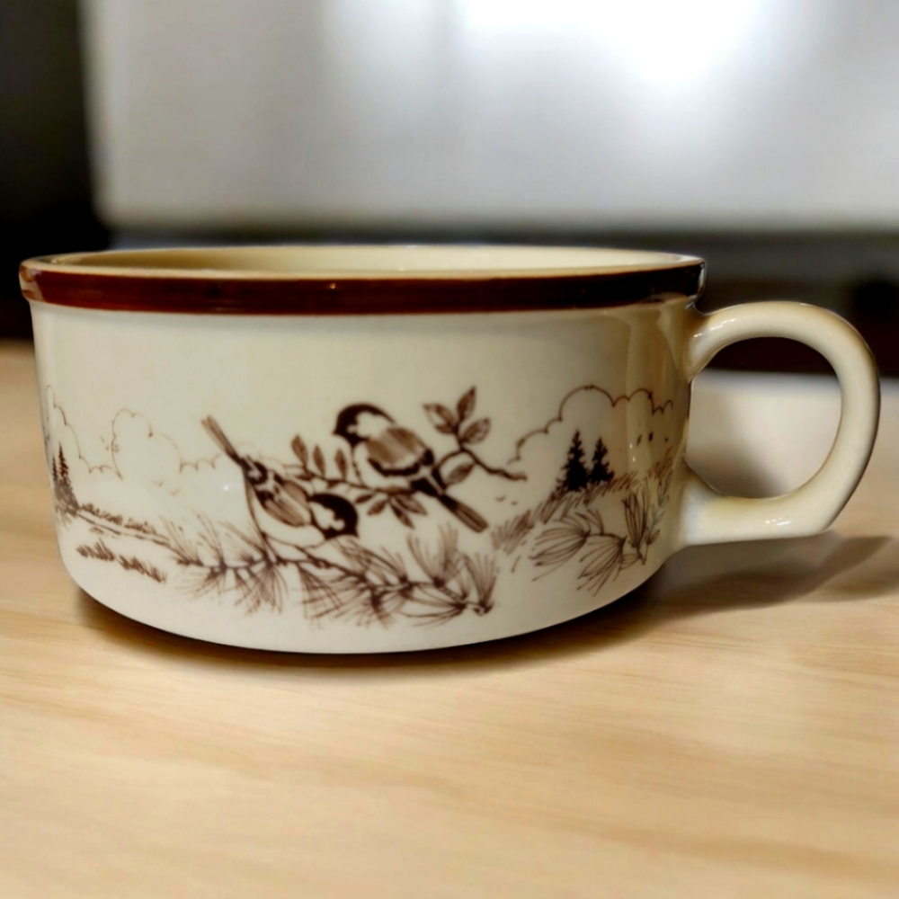 Vtg 80's Down East Crafts Black Cap Chickadee Soup Casserole Cup Bowl Stoneware